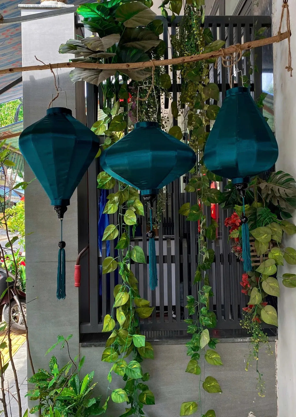 Set of 3 Hoi An Silk Lanterns 35cm, Wedding & Patio Decoration