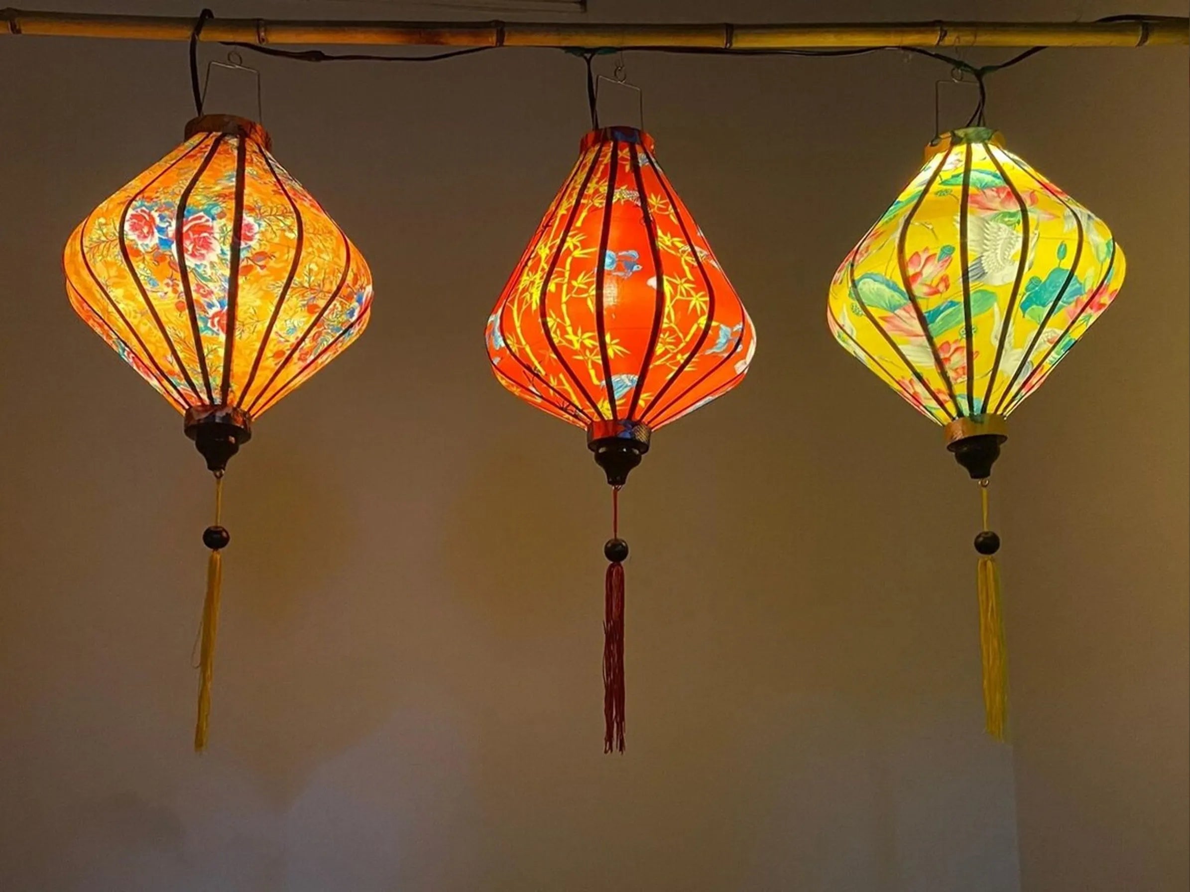 Set of 3 Hoi An Waterproof Lanterns 35cm, Wedding & Patio Decoration, Outdoor Hanging Decor